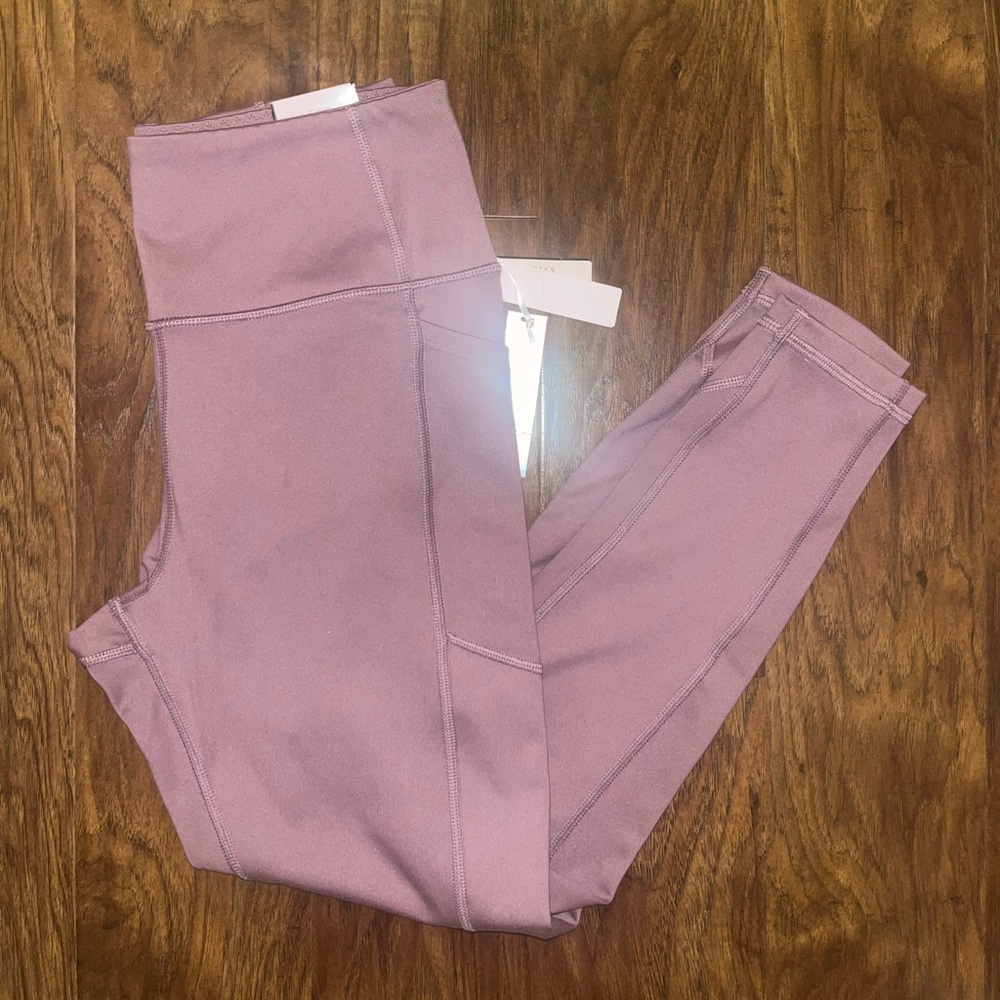 NWT Victoria’s Secret HR Flow On Point 7/8 Length Legging - Mauve - Size 8
